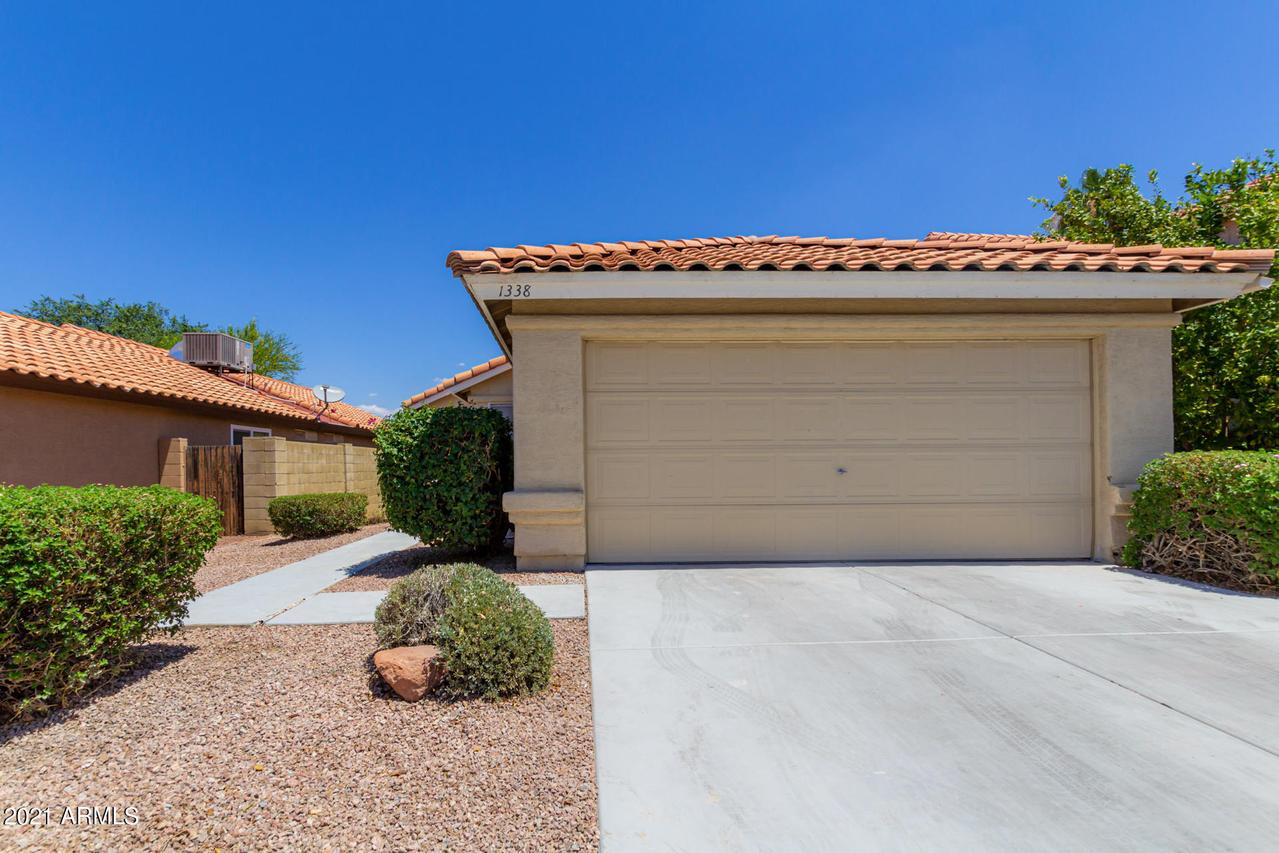 1338 E Angela Dr., Phoenix, AZ 85022