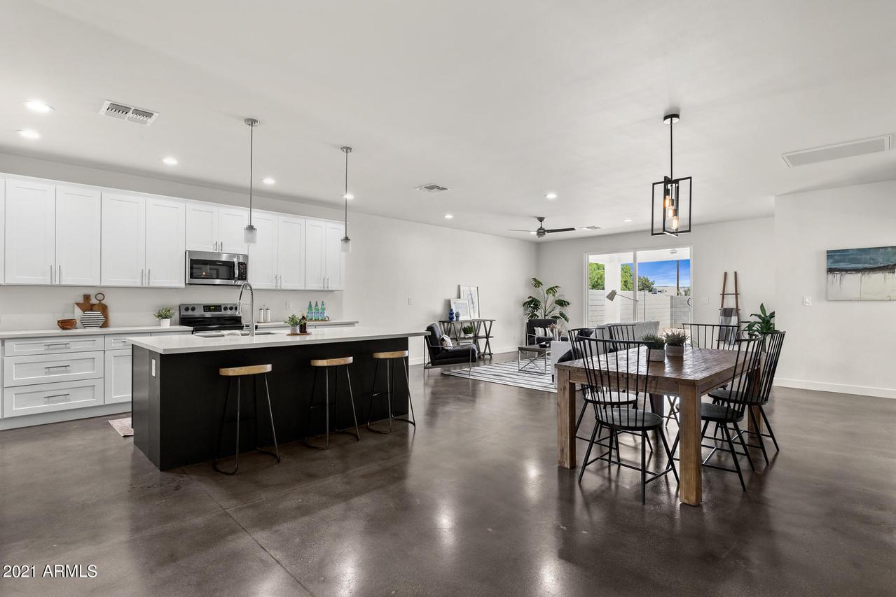 2914 E Blanche Dr., Phoenix, AZ 85032