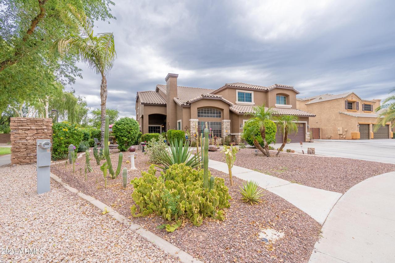 2560 S Birch St., Gilbert, AZ 85295