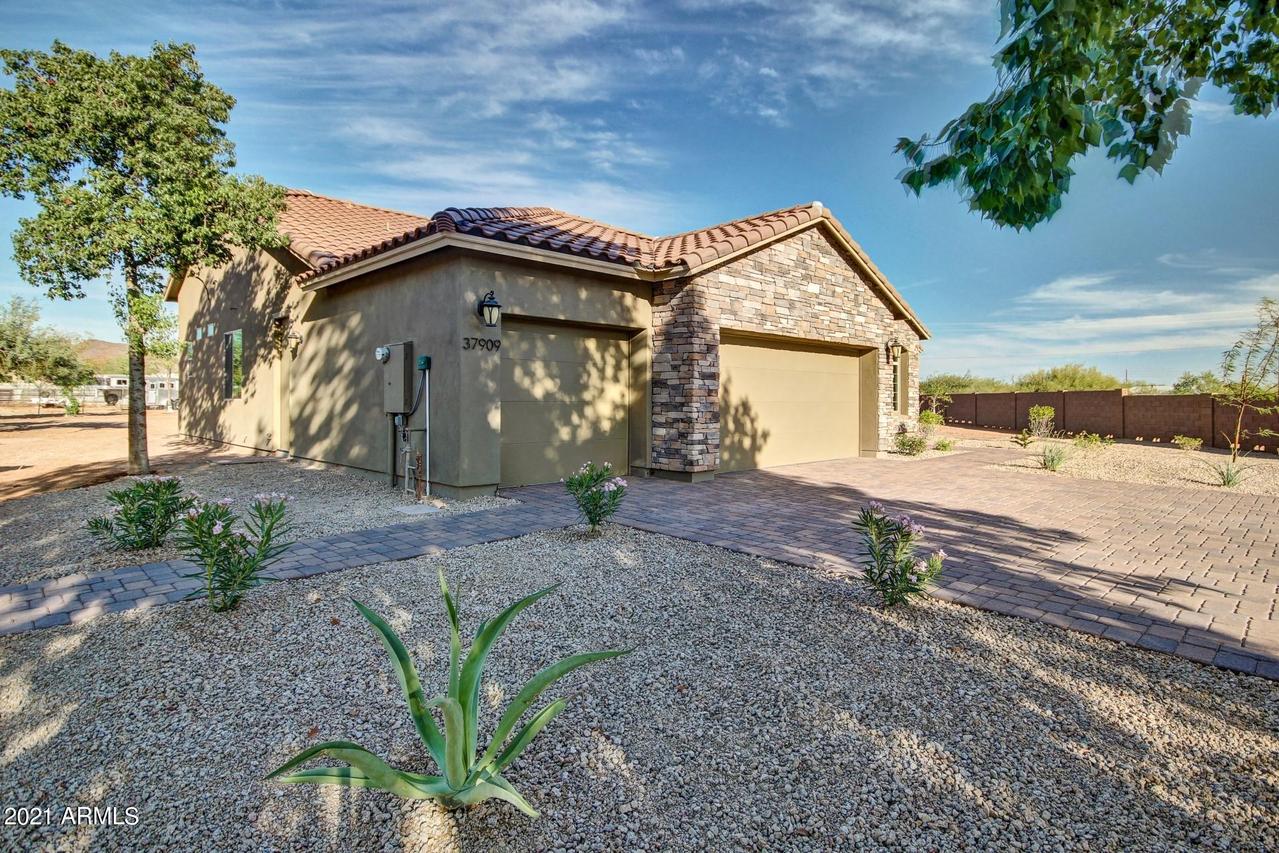 29505 N 220th Ave., Wittmann, AZ 85361