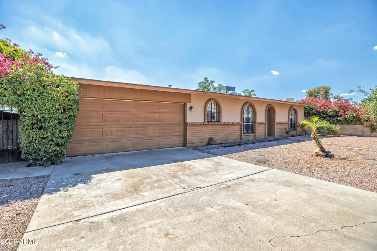2612 N 49th Pl., Phoenix, AZ 85008