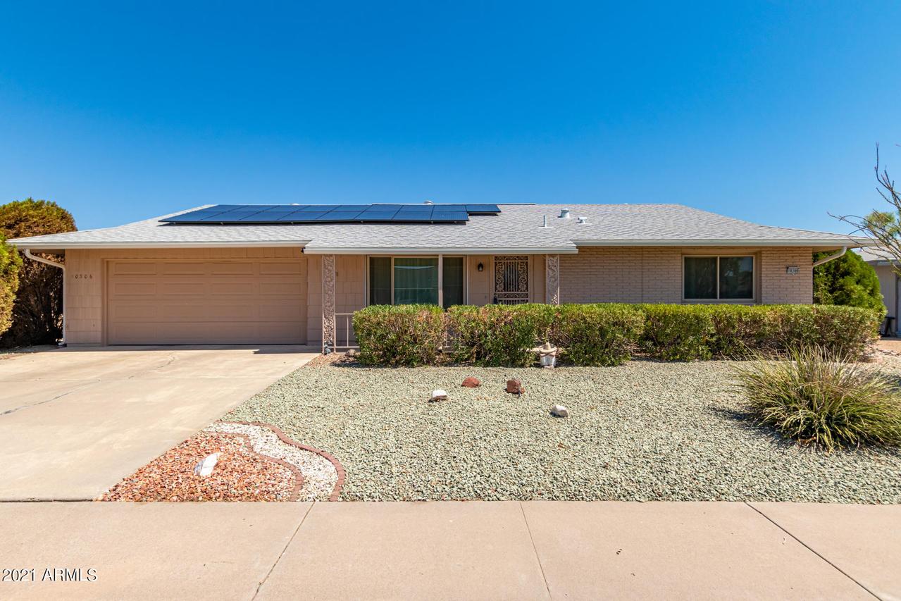 10306 W Pine Springs Dr., Sun City, AZ 85373