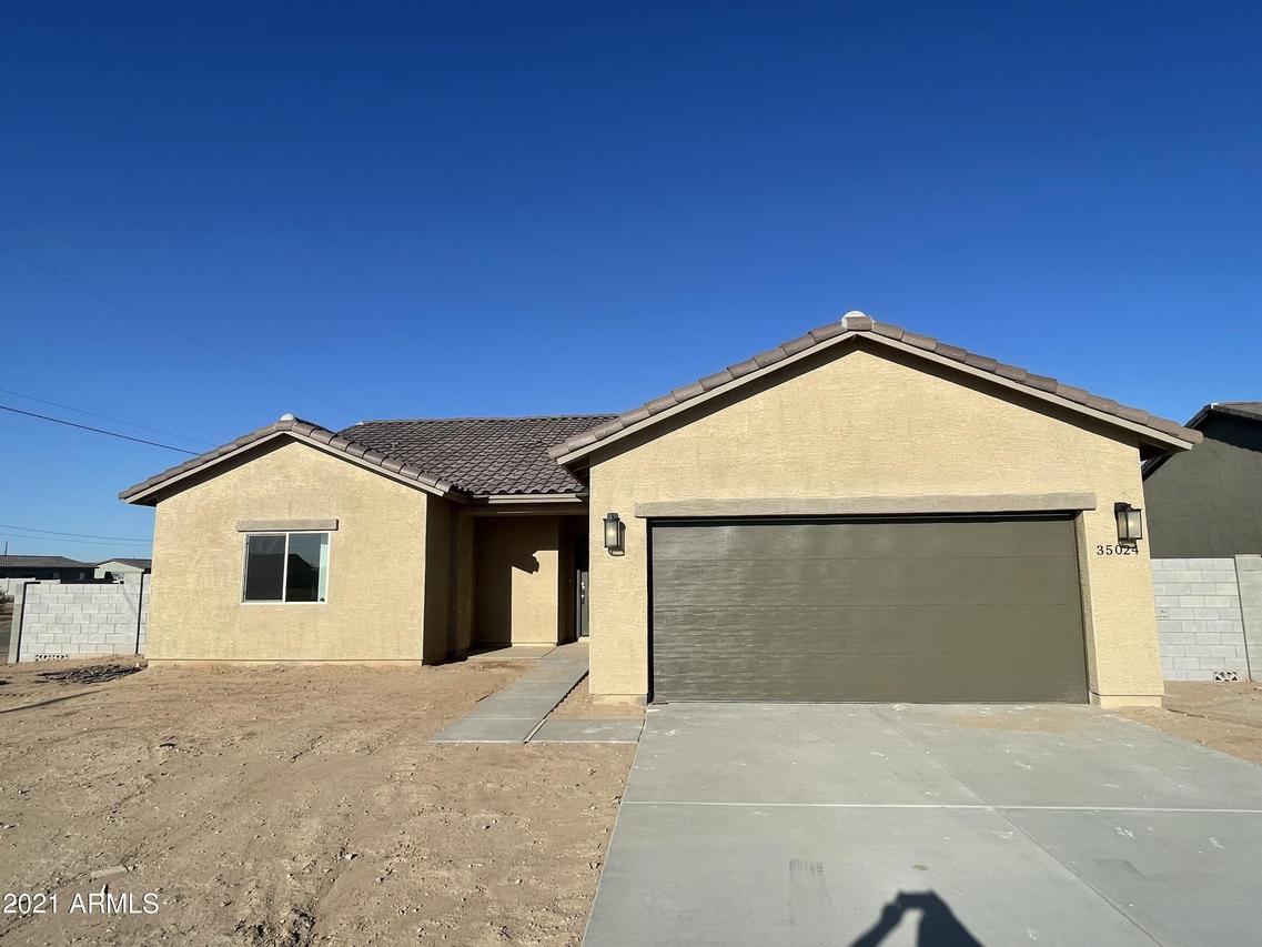 35024 N Palm Dr., San Tan Valley, AZ 85140