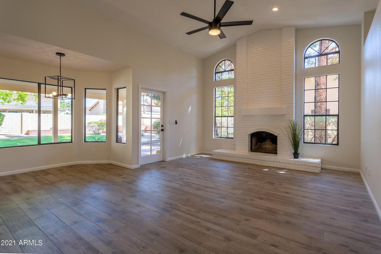 116 E Greentree Dr., Tempe, AZ 85284