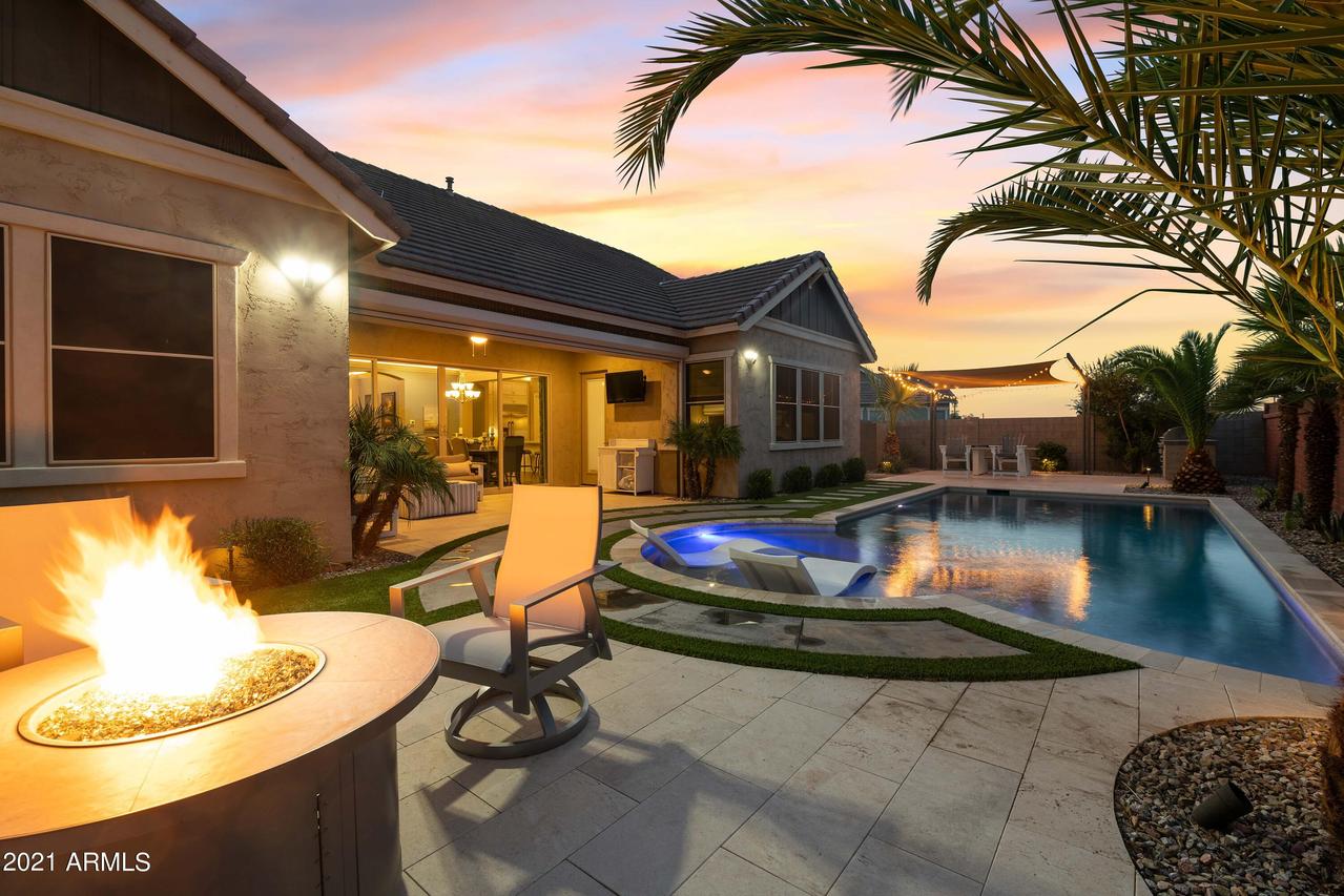 2541 S Jeffry St., Gilbert, AZ 85295