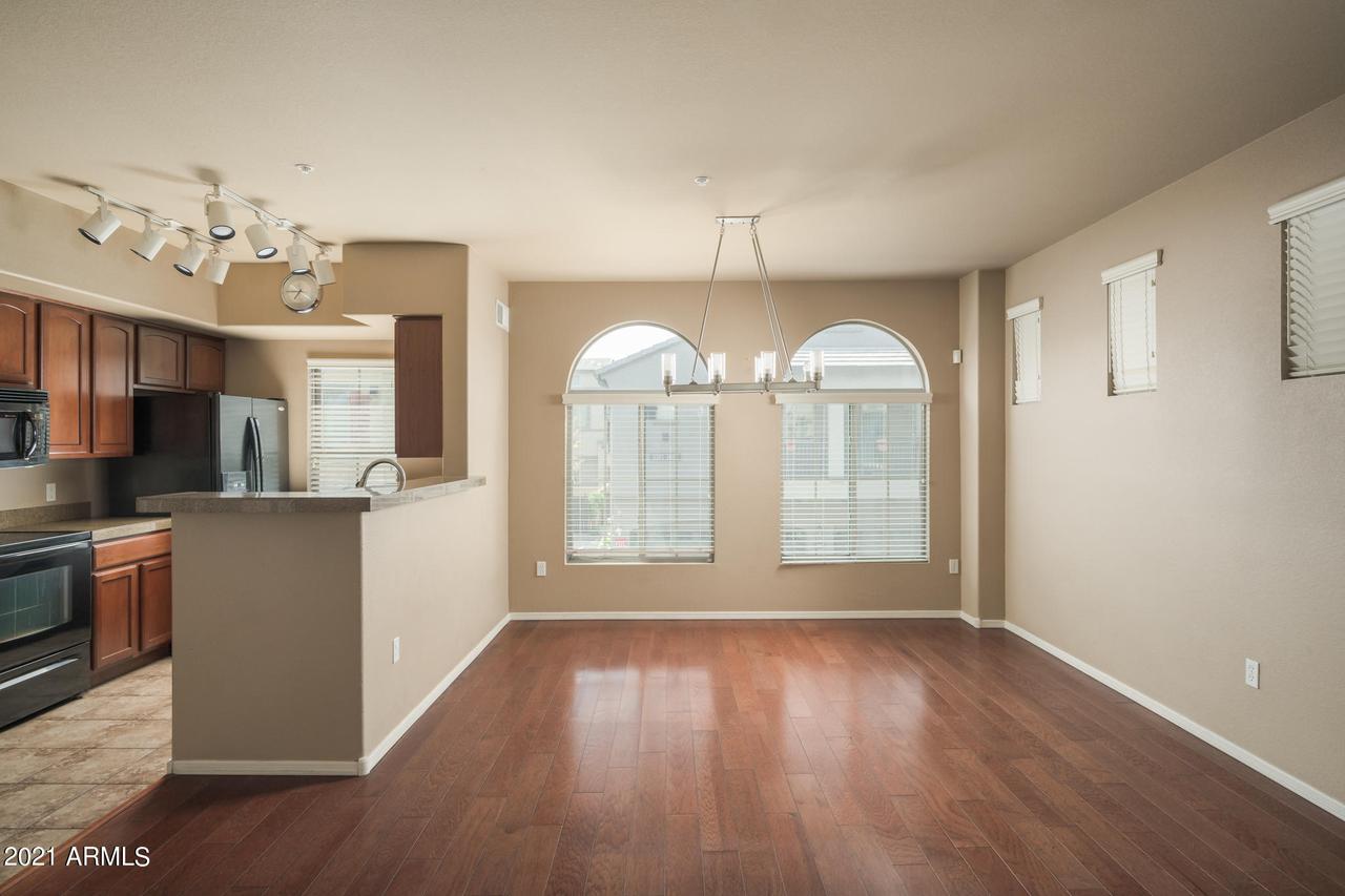 2401 E Rio Salado Pkwy. #1087, Tempe, AZ 85288