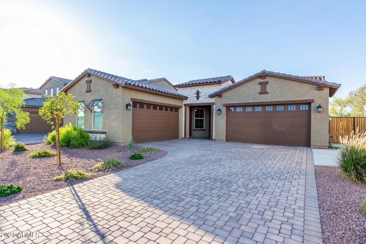 8518 W Myrtle Ave., Glendale, AZ 85305