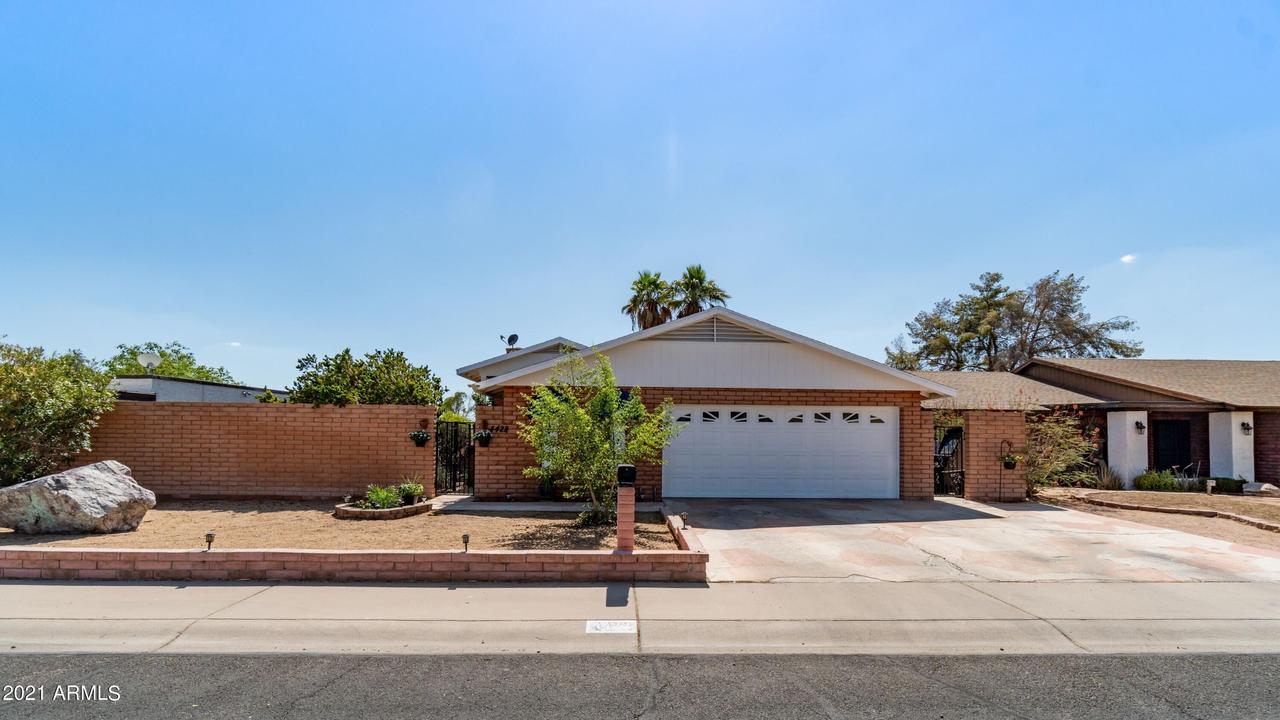 4422 N 105th Ave., Phoenix, AZ 85037