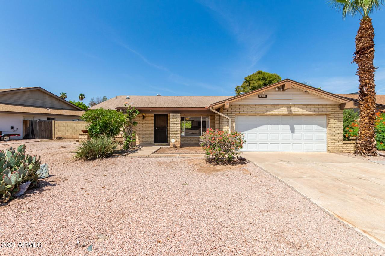 5832 S Country Club Way, Tempe, AZ 85283