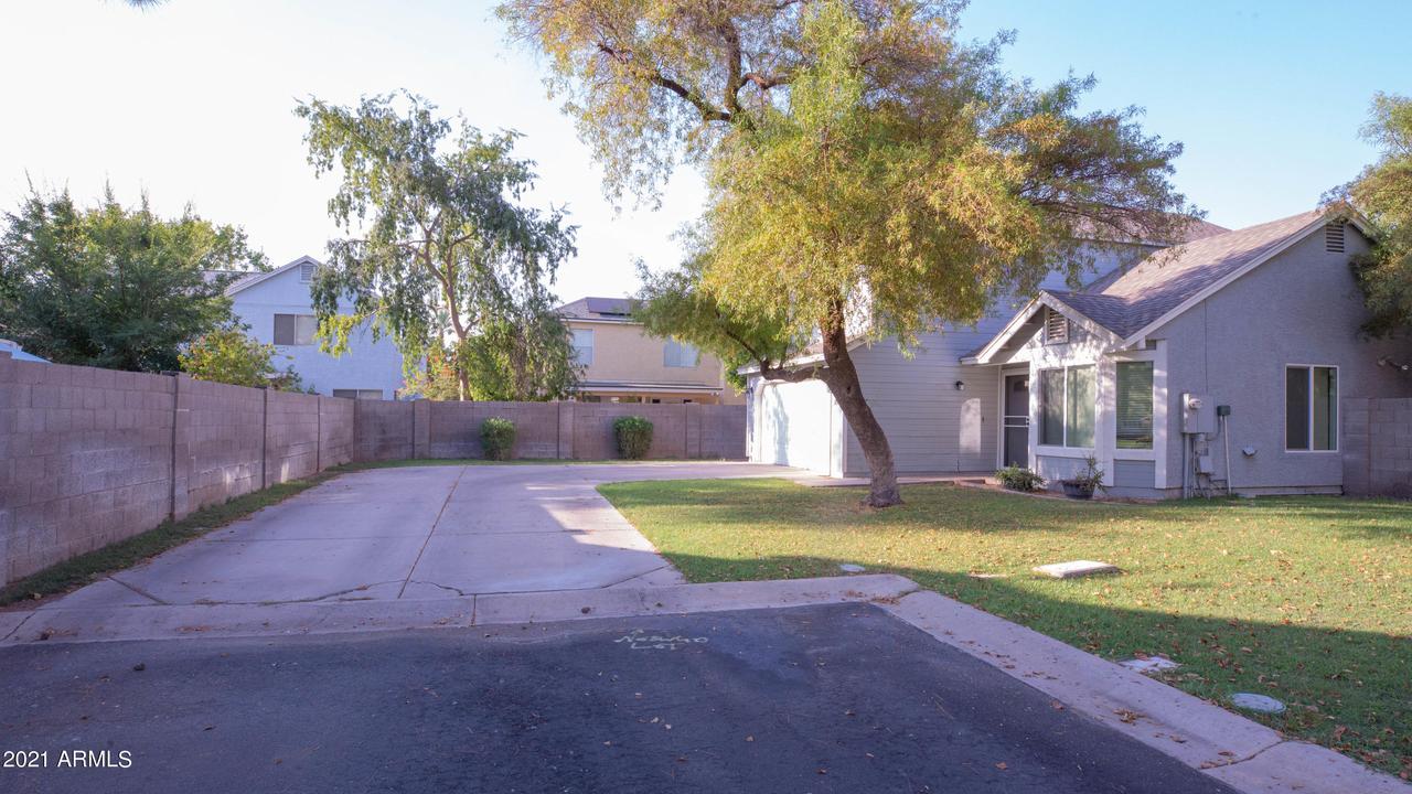 5046 W Chicago Cir., Chandler, AZ 85226