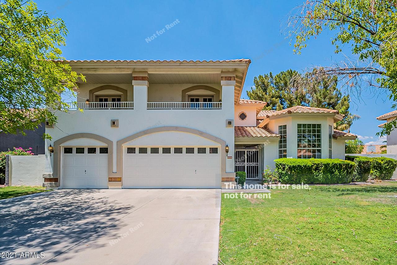 3036 E Menlo St., Mesa, AZ 85213