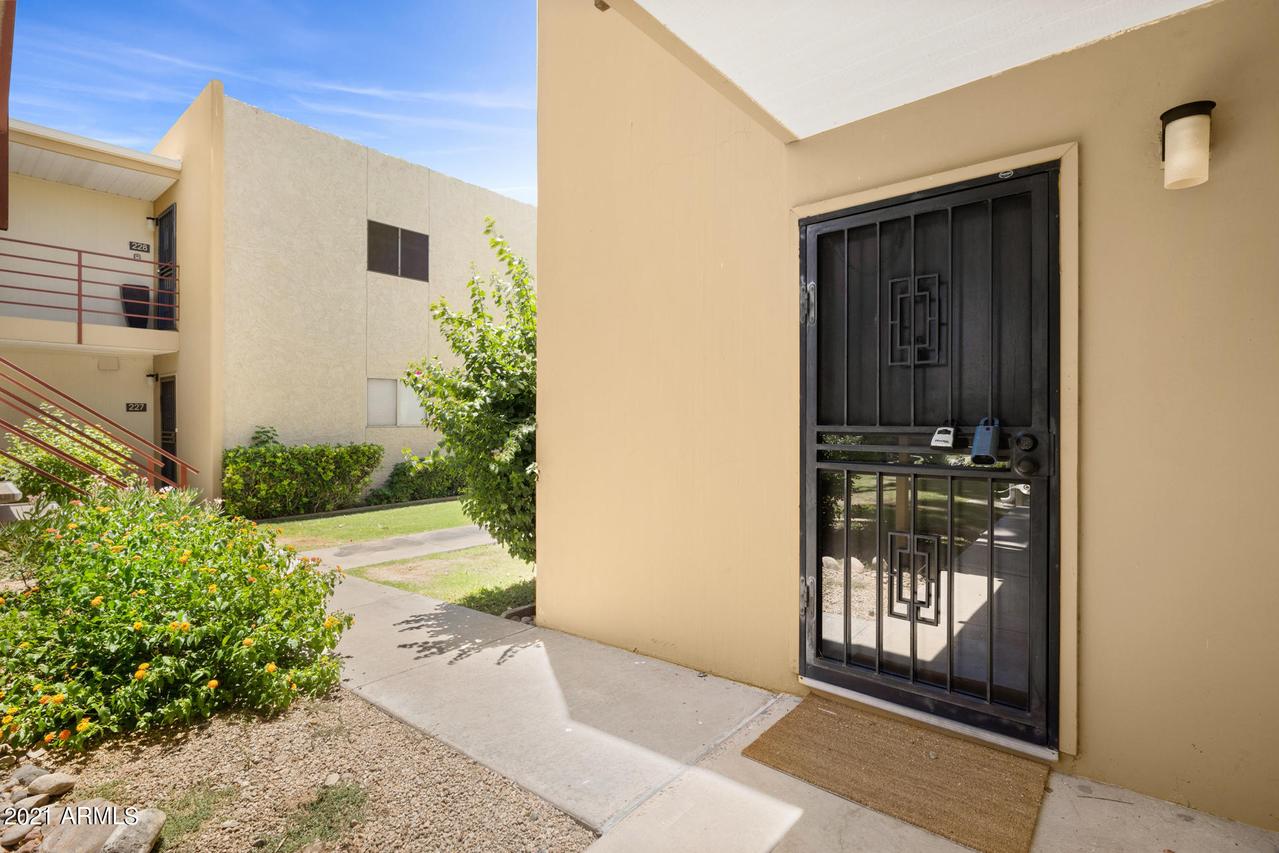 4630 N 68th St. #203, Scottsdale, AZ 85251