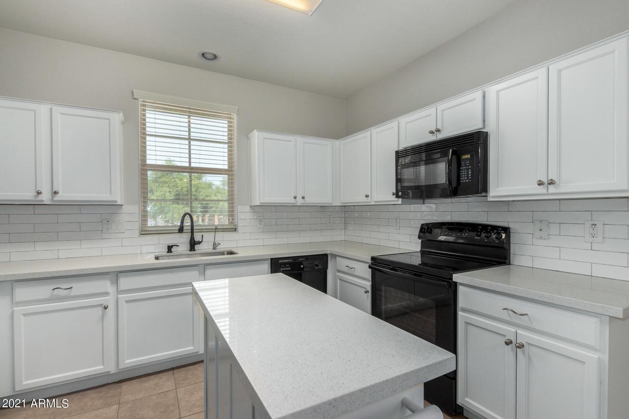 2230 N 78th Ave., Phoenix, AZ 85035