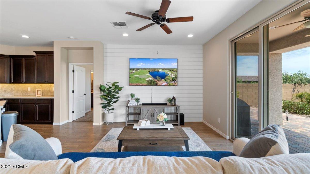 9429 W Meadowbrook Ave., Phoenix, AZ 85037