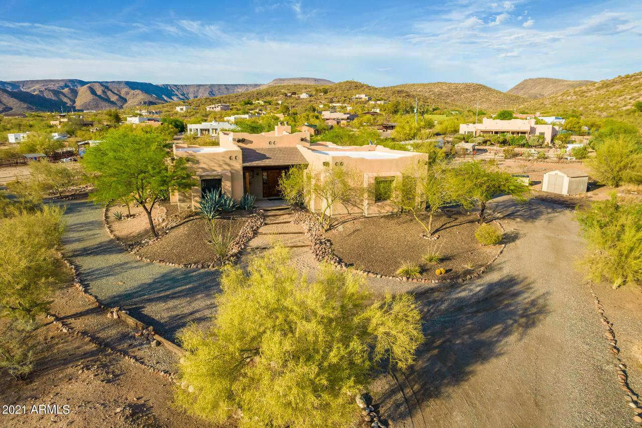 44727 N 20th St., New River, AZ 85087