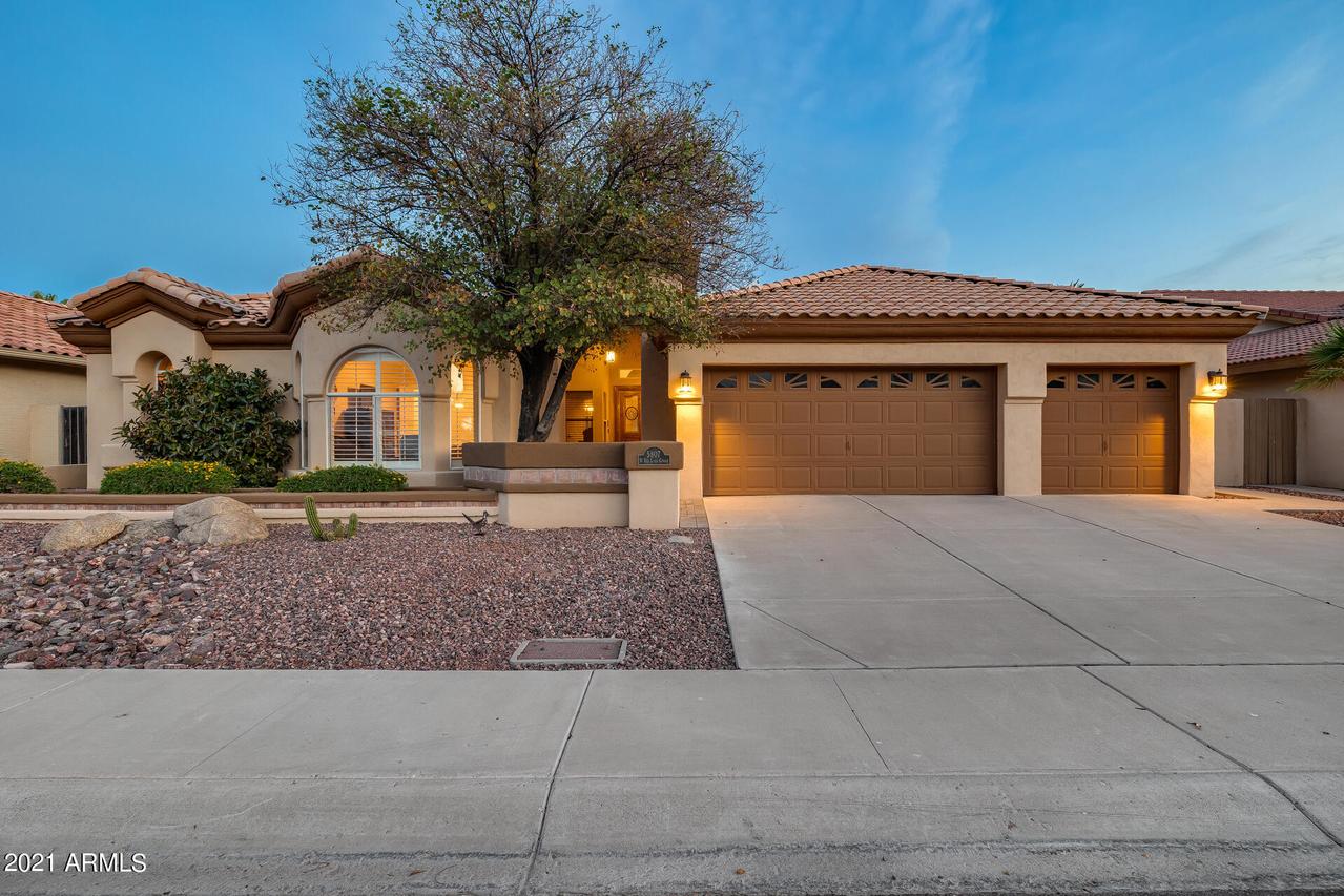 5807 W Del Lago Cir., Glendale, AZ 85308