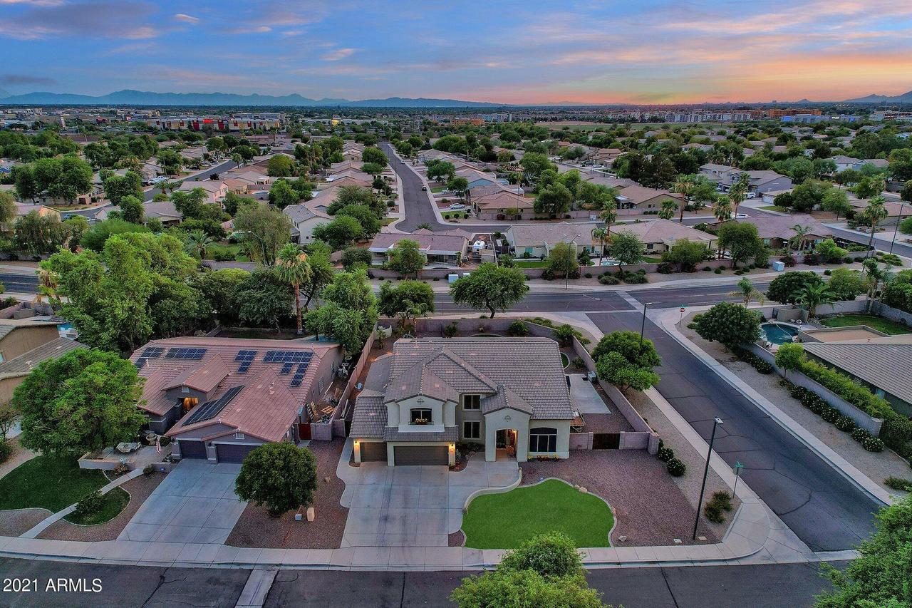 2084 S Stuart Ave., Gilbert, AZ 85295
