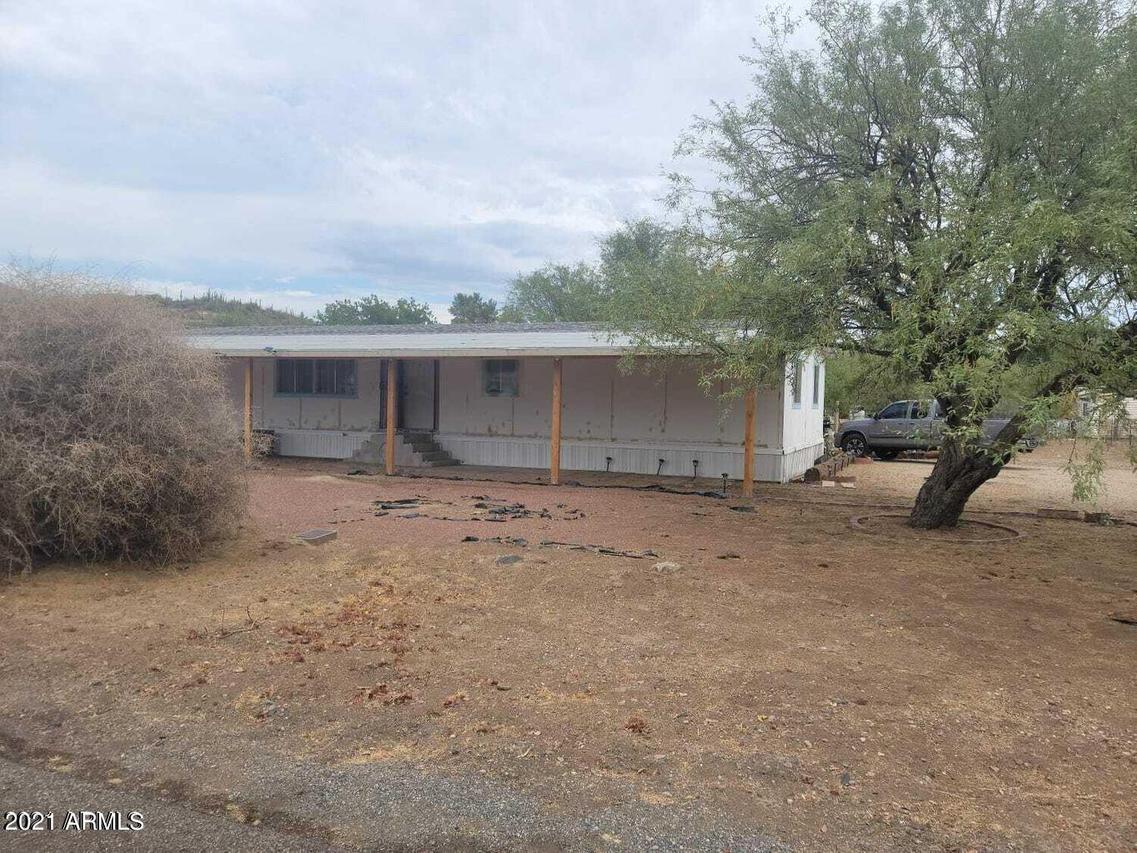 19720 E Indian Hills Dr., Black Canyon City, AZ 85324