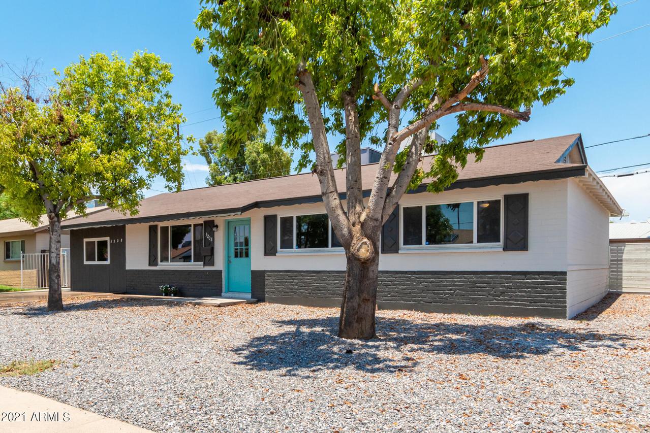 3208 W Corrine Dr., Phoenix, AZ 85029