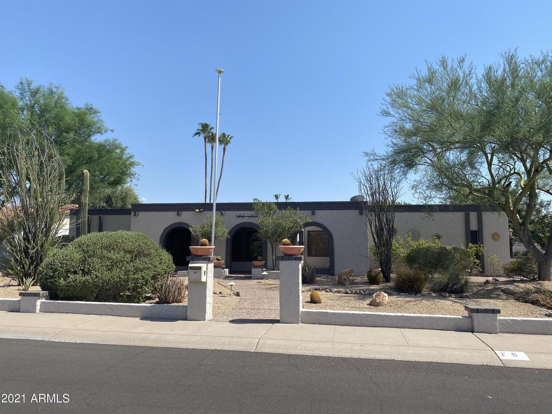 9 W Country Gables Dr., Phoenix, AZ 85023