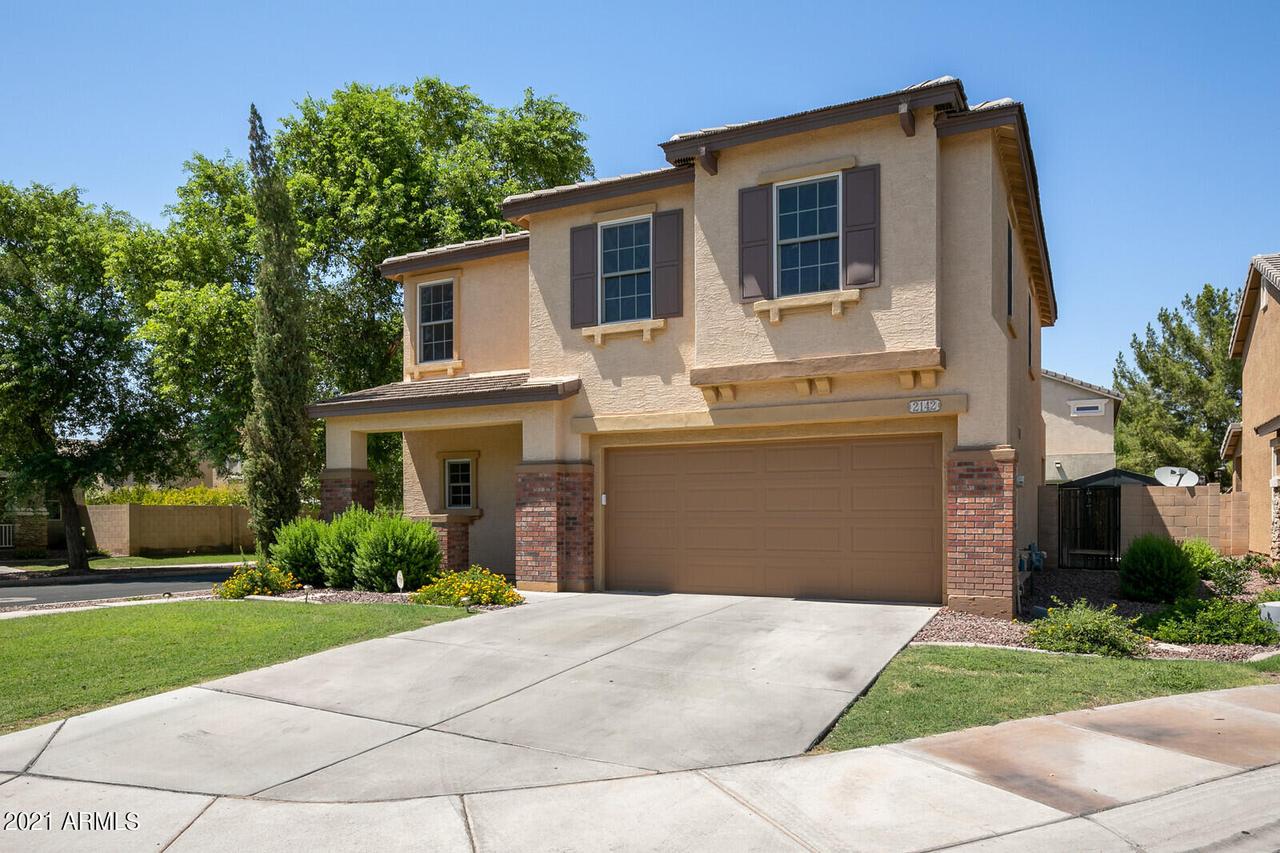 2142 E Sunland Ave., Phoenix, AZ 85040