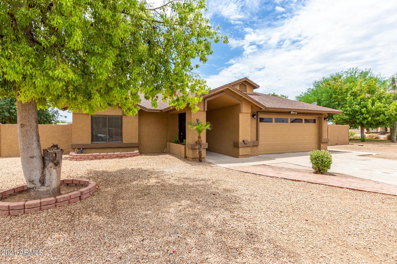 7695 W San Juan Ave., Glendale, AZ 85303