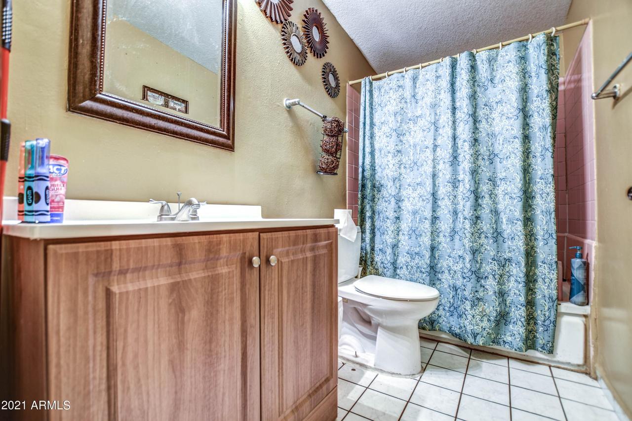 2325 N 30th St., Phoenix, AZ 85008