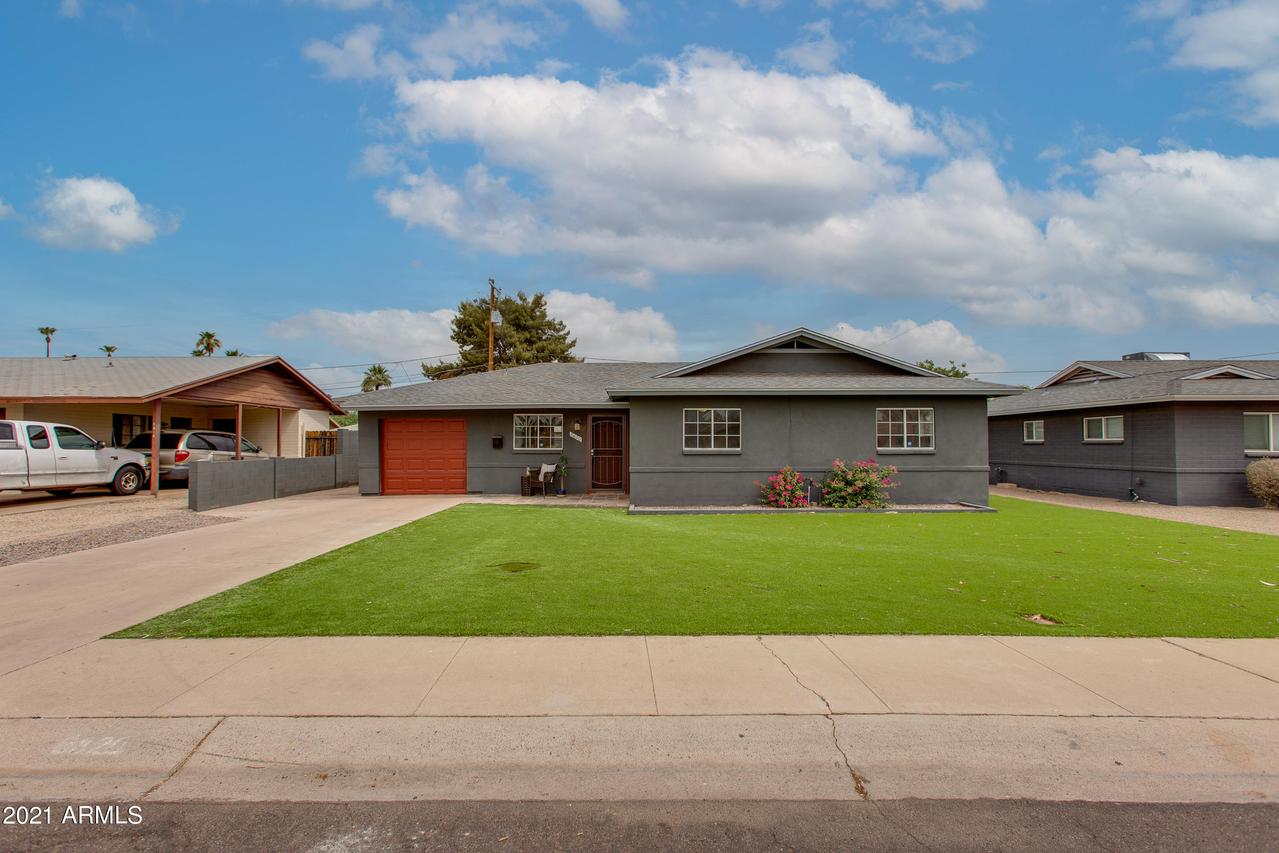 6820 E Cheery Lynn Rd., Scottsdale, AZ 85251