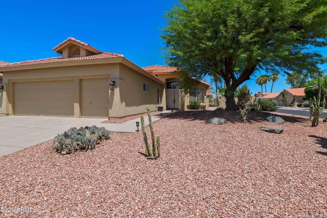 10918 E Regal Dr., Sun Lakes, AZ 85248