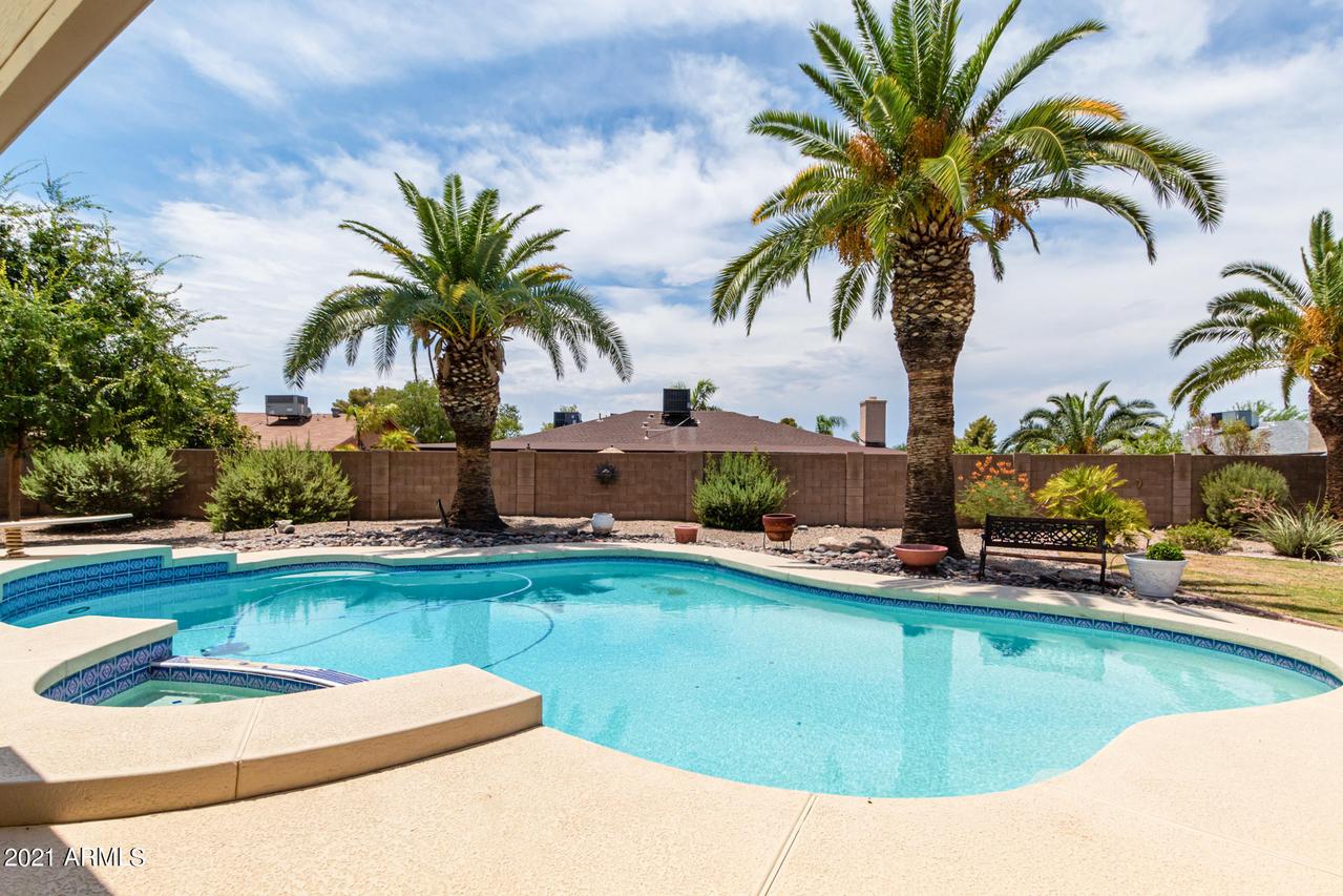 17604 N 36th Ln., Glendale, AZ 85308