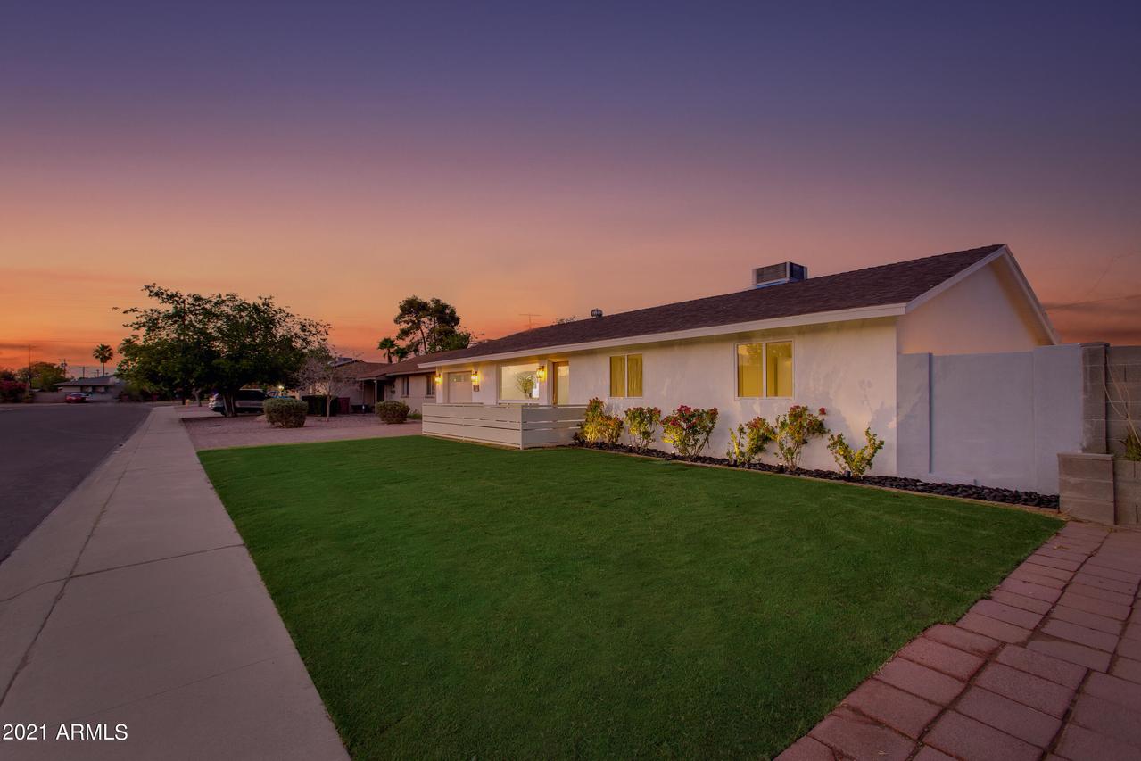 2229 N 82nd St., Scottsdale, AZ 85257