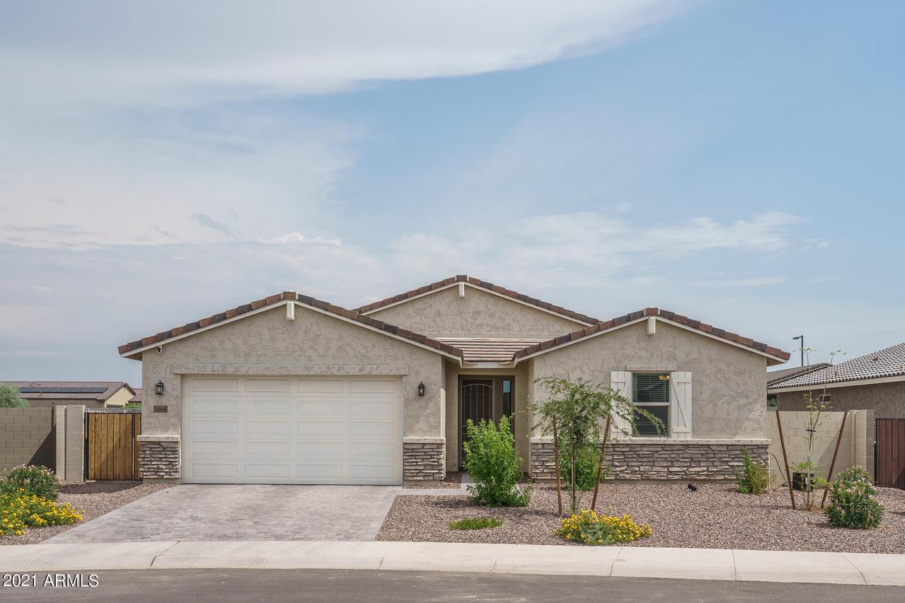 18648 W Lawrence Ln., Waddell, AZ 85355
