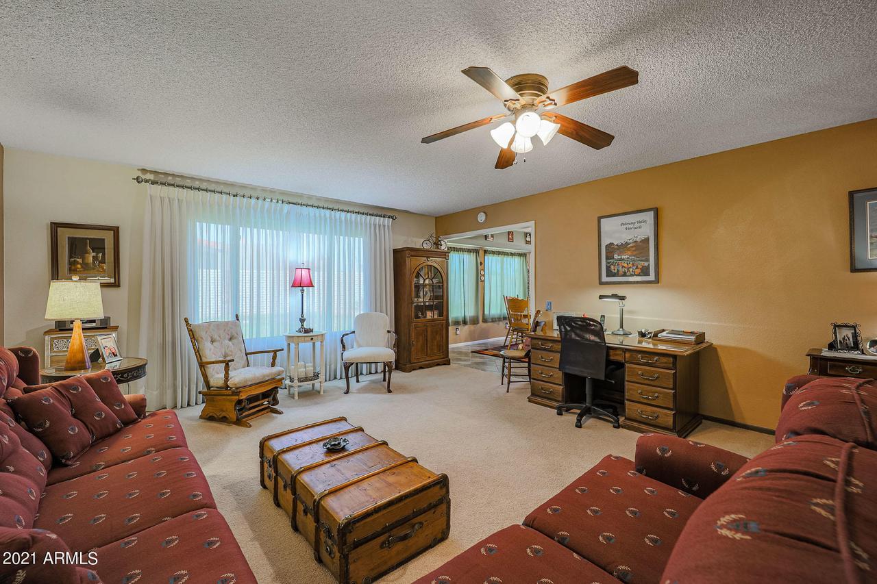 19214 N Lake Forest Dr., Sun City, AZ 85373