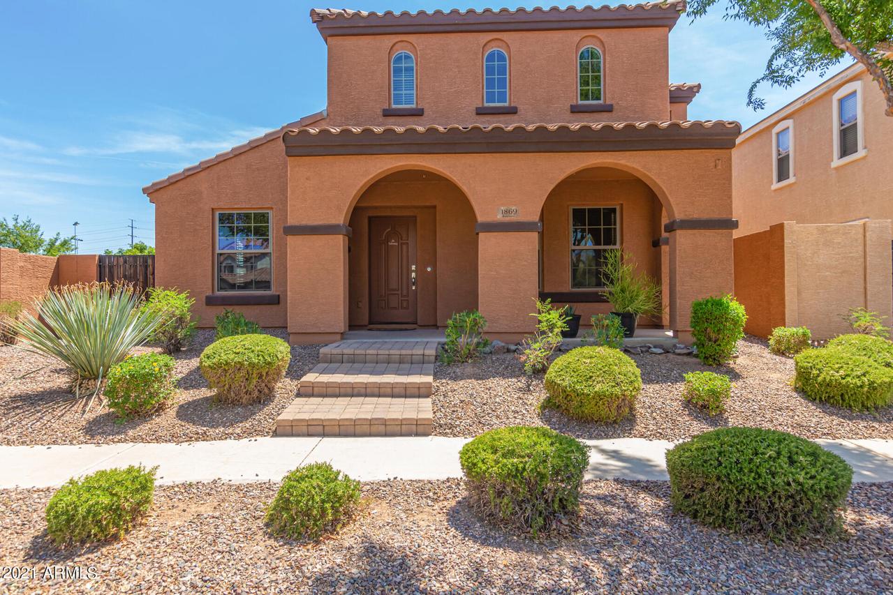 1869 S Tucana Ln., Gilbert, AZ 85295