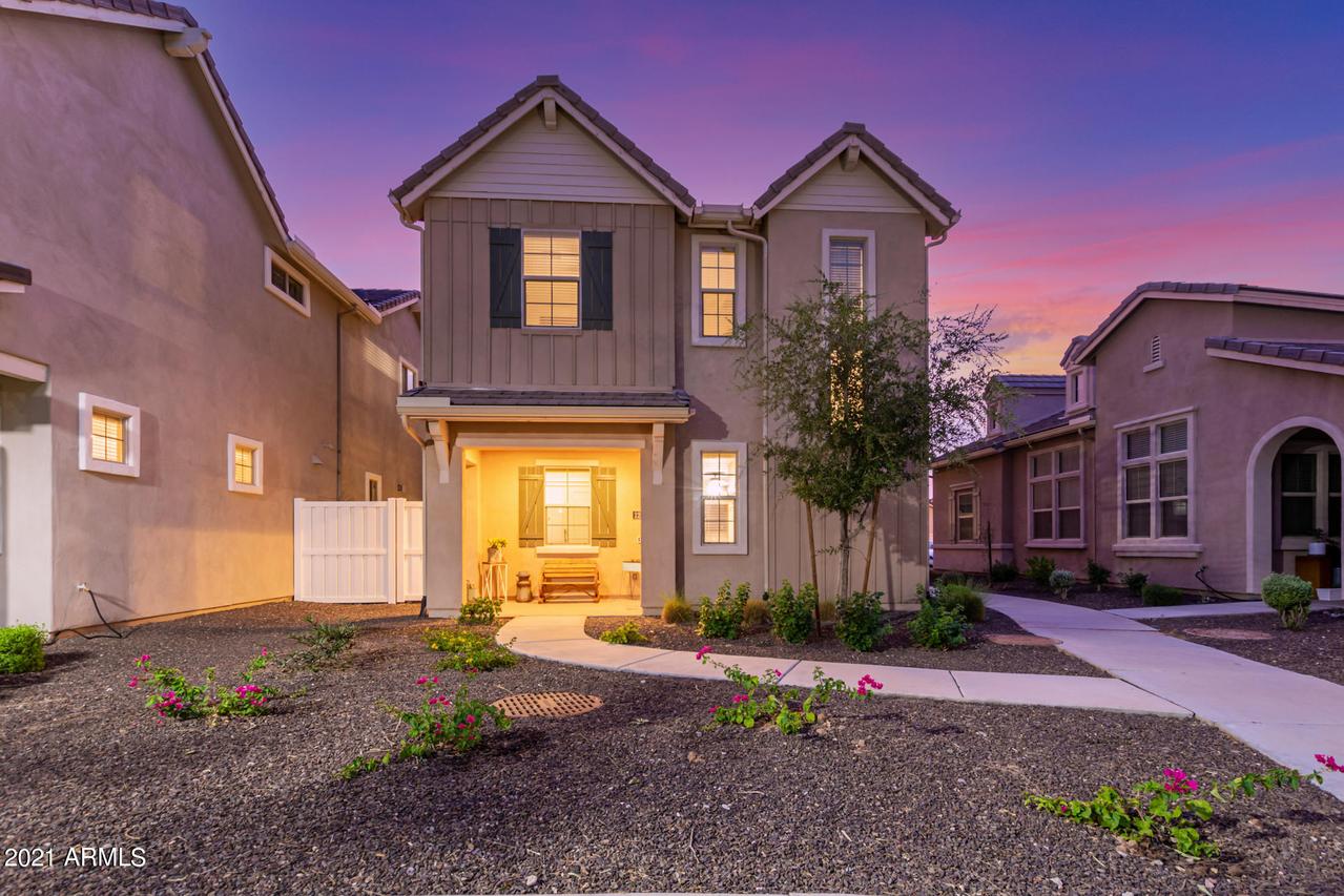 2241 S Agnes Ln., Gilbert, AZ 85295