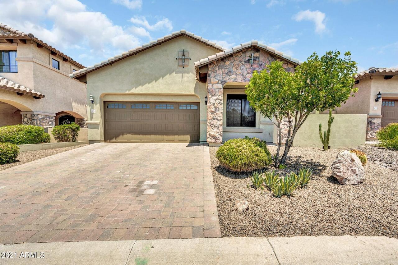 8728 E Ivy St., Mesa, AZ 85207