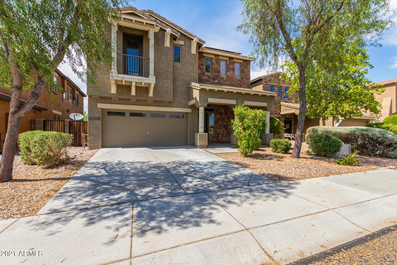 13708 W Chaparosa Way, Peoria, AZ 85383