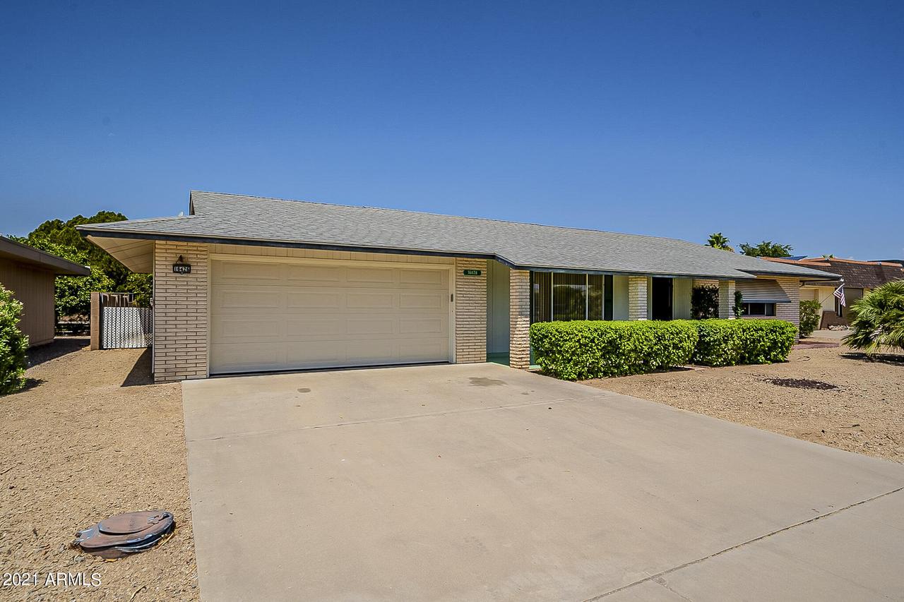 16426 N Meadow Park Dr., Sun City, AZ 85351