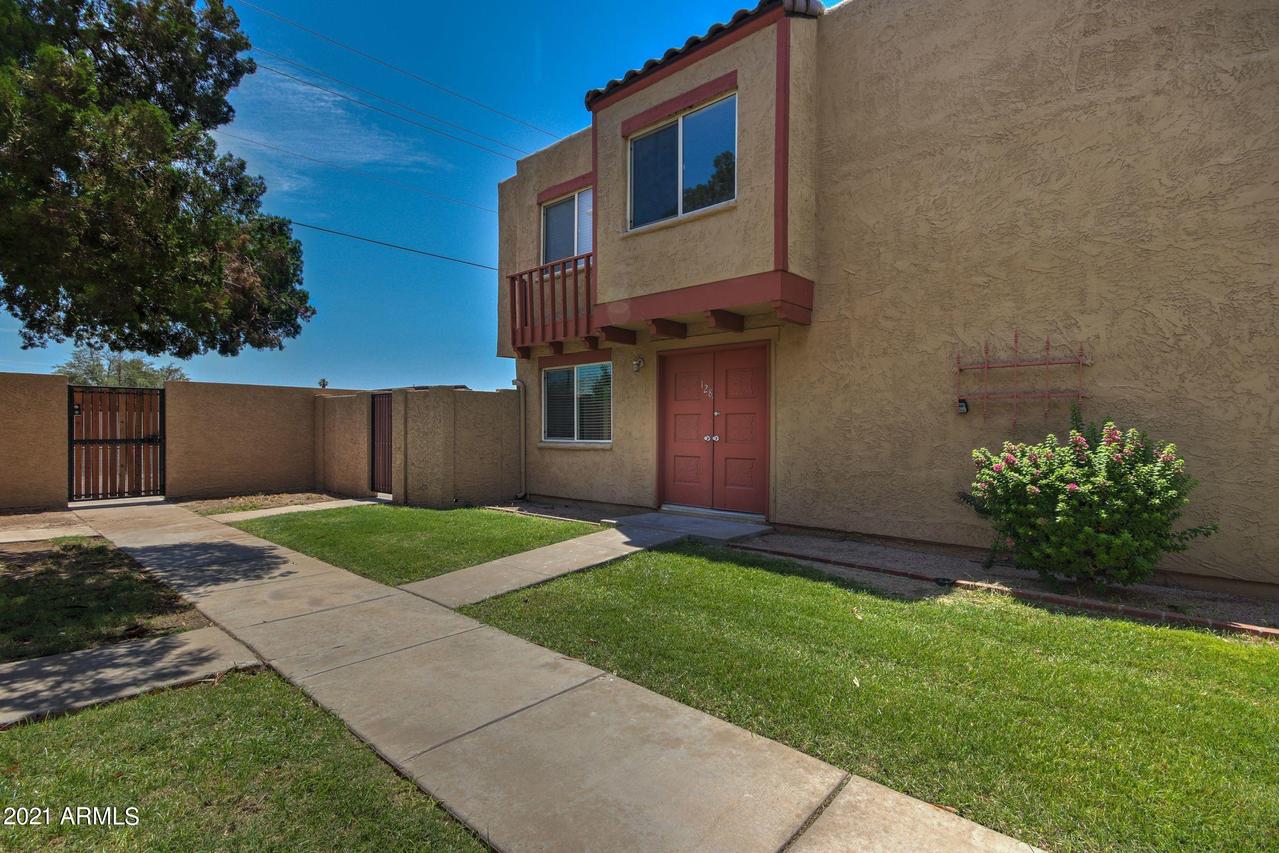 948 S Alma School Rd. #128, Mesa, AZ 85210