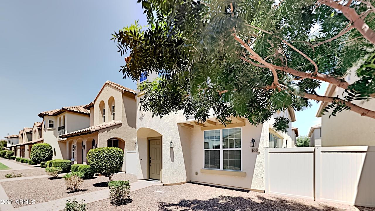 1096 S Annie Ln., Gilbert, AZ 85296