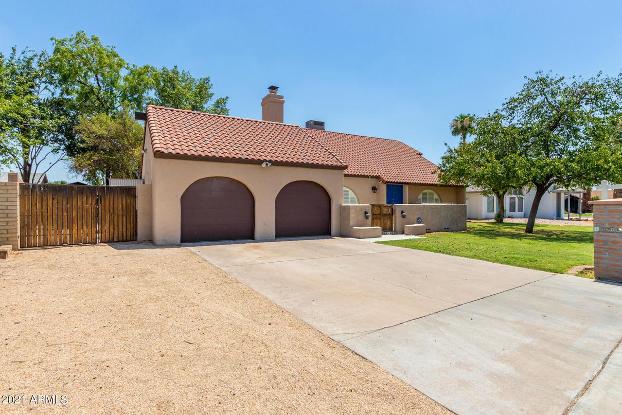 3017 W Christy Dr., Phoenix, AZ 85029