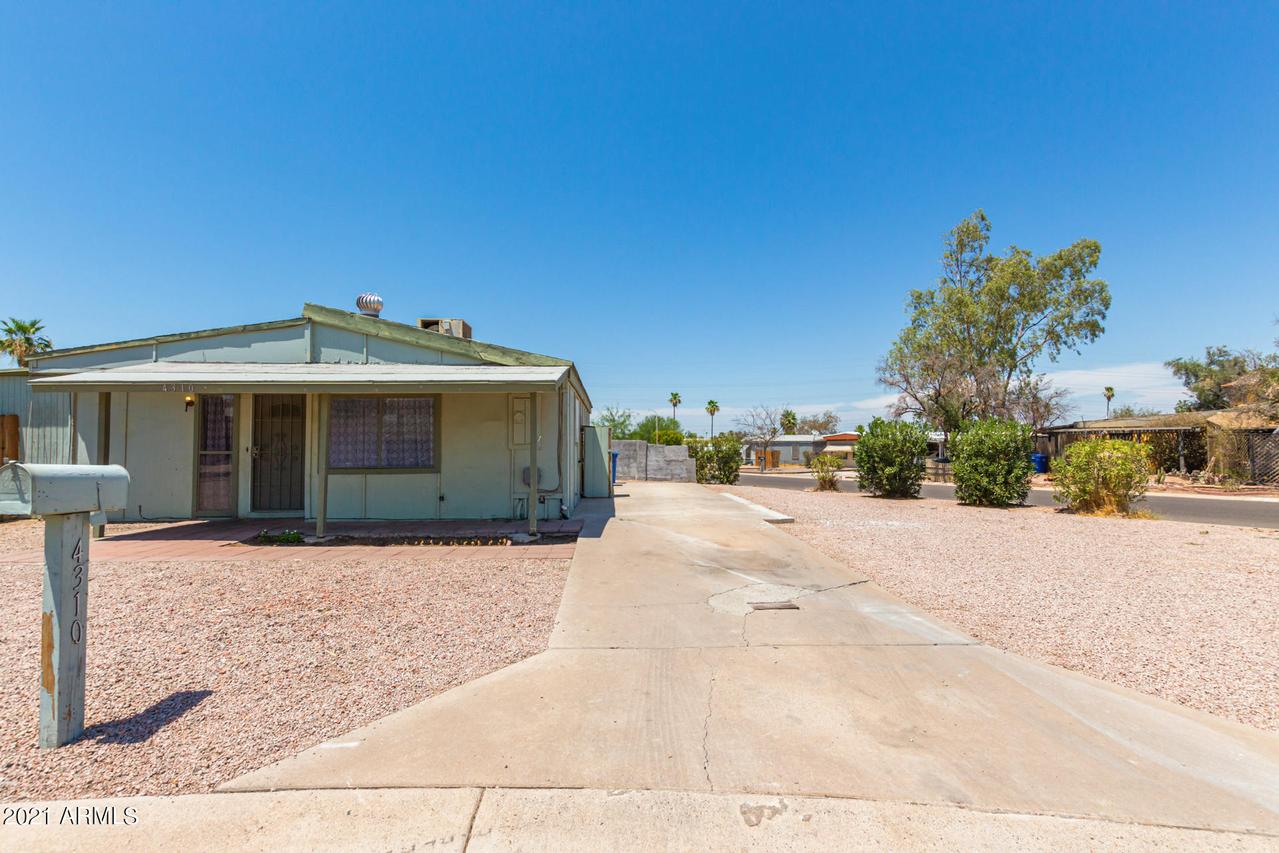 4310 E Pollack Ln., Phoenix, AZ 85042