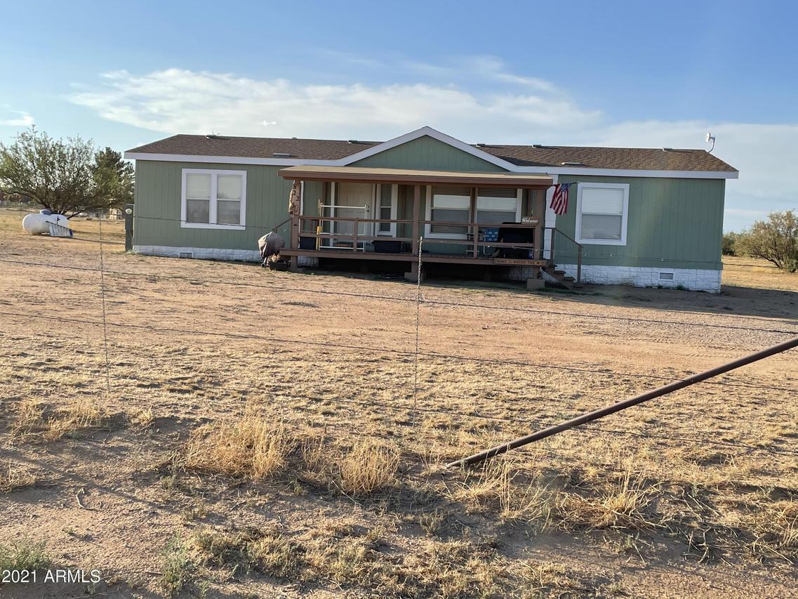 8225 E Chukar Valley Drive, Hereford, AZ 85615