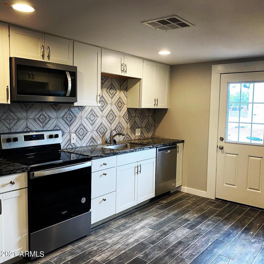 2551 E Illini St., Phoenix, AZ 85040