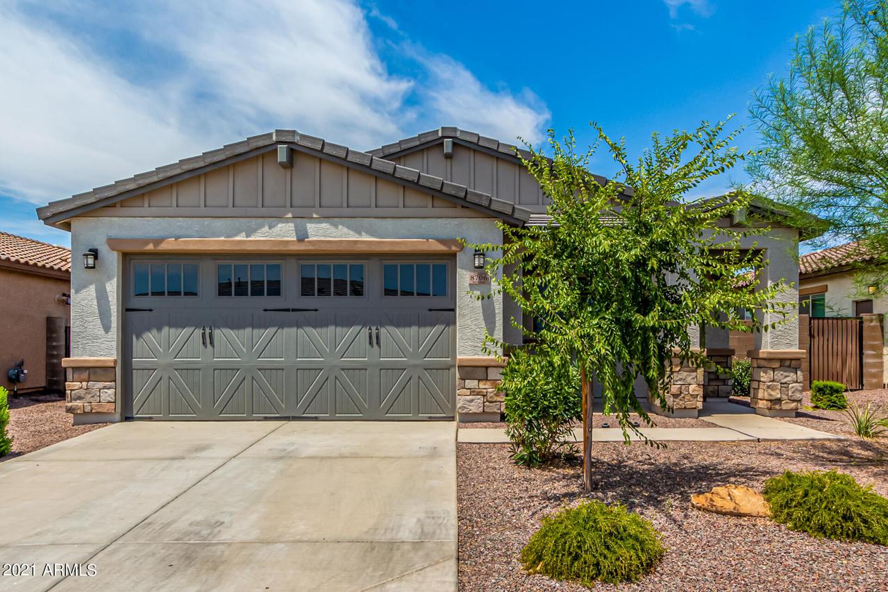 8706 N 172nd Dr., Waddell, AZ 85355