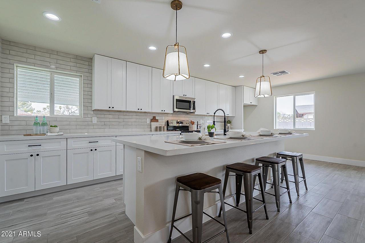 1882 E Loma Vista Dr., Tempe, AZ 85282