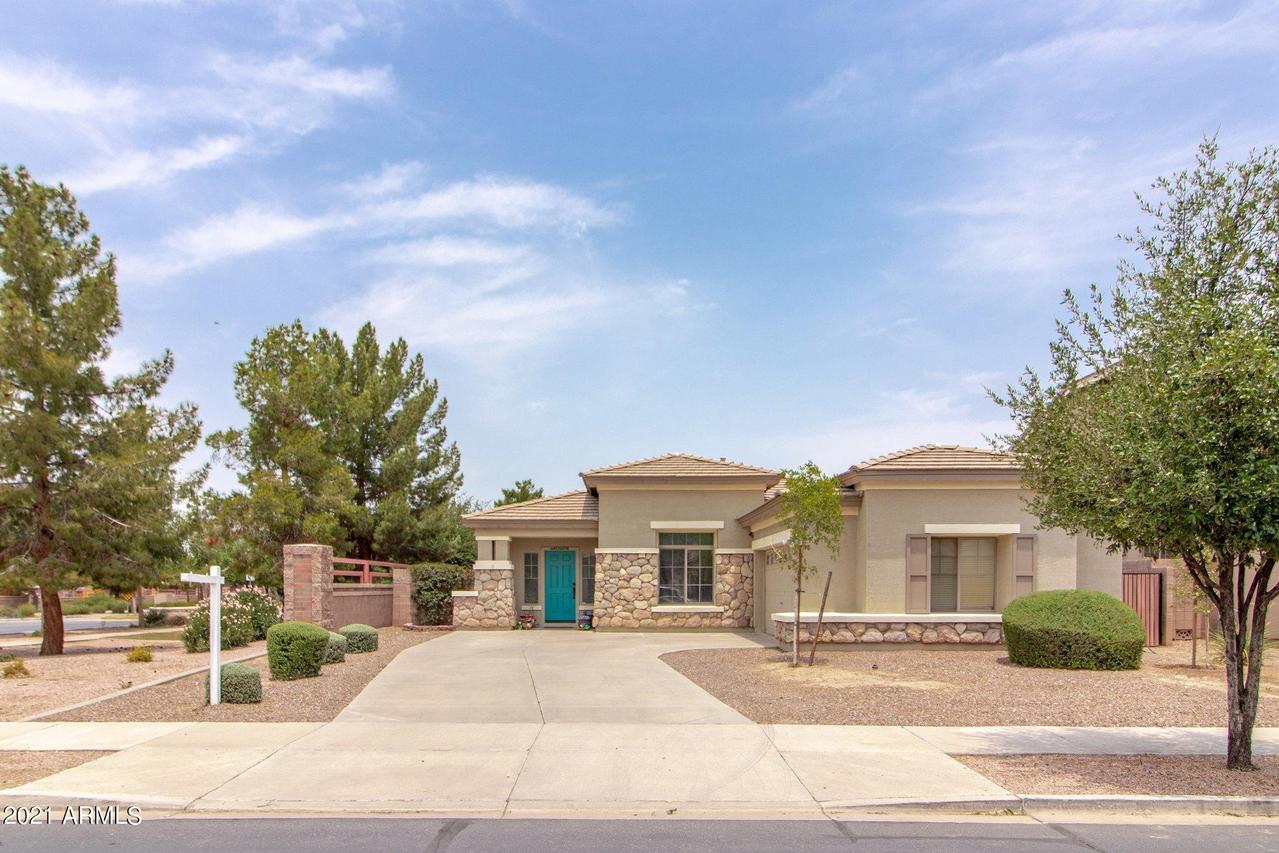 18802 E Kingbird Dr., Queen Creek, AZ 85142