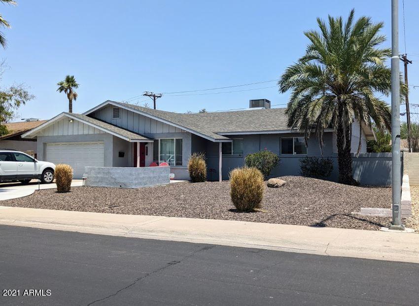 208 E Erie Dr., Tempe, AZ 85282