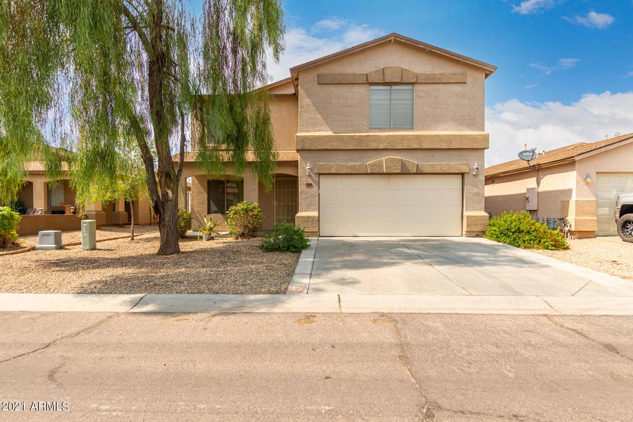 1280 E Omega Dr., San Tan Valley, AZ 85143