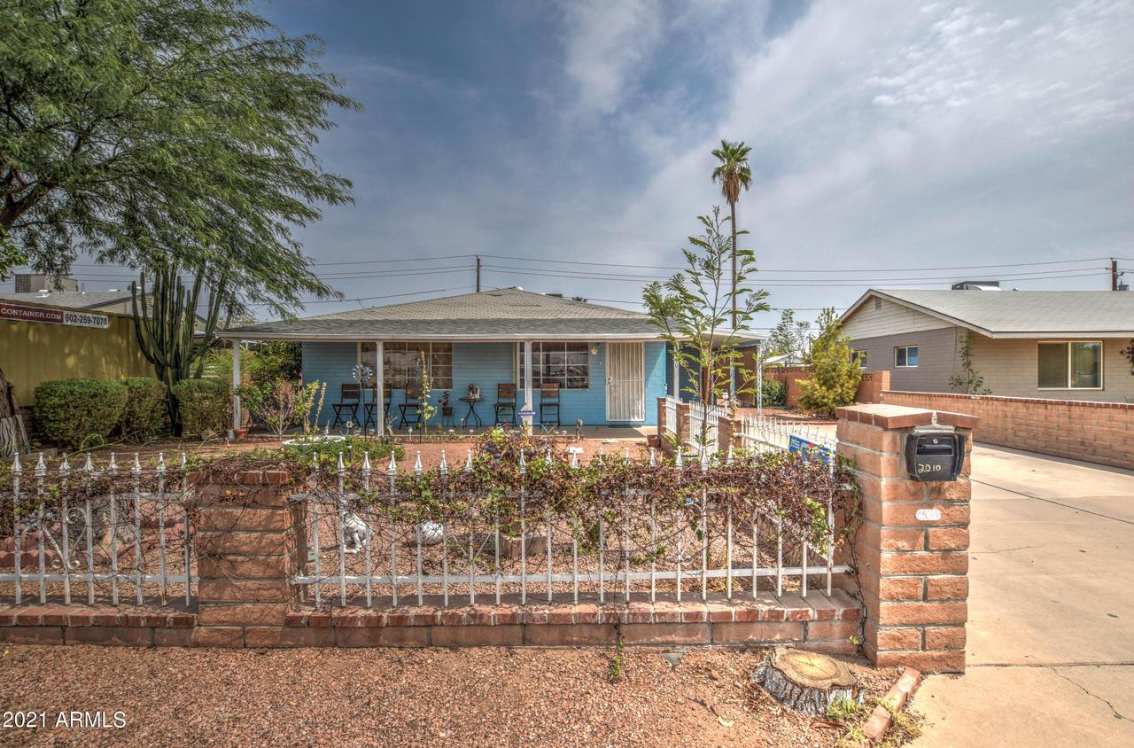 2010 W Holly St., Phoenix, AZ 85009